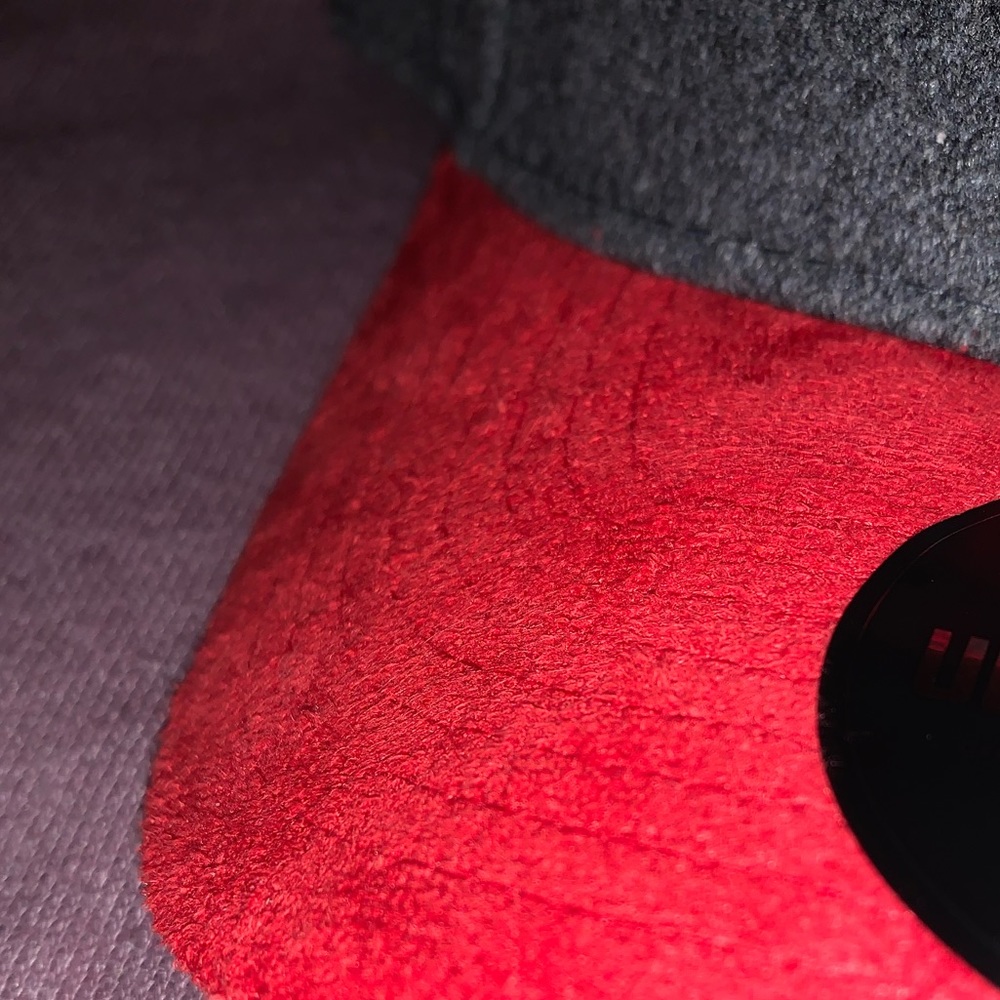 ๐๐๐๏ธ Chicago Bulls Full Court Two-Tone Statement SnapBack Hat ๐๏ธ๐๐ - Picture 11 of 12